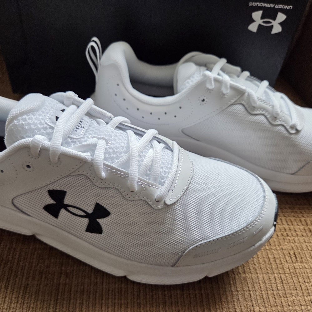 Under Armour Women's Charged Assert 10 Shoes - SIZE WOMEN'S 12